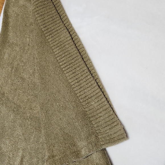 NWOT Zenana Green Super Soft Long Sweater Size M Womens - Picture 8 of 9